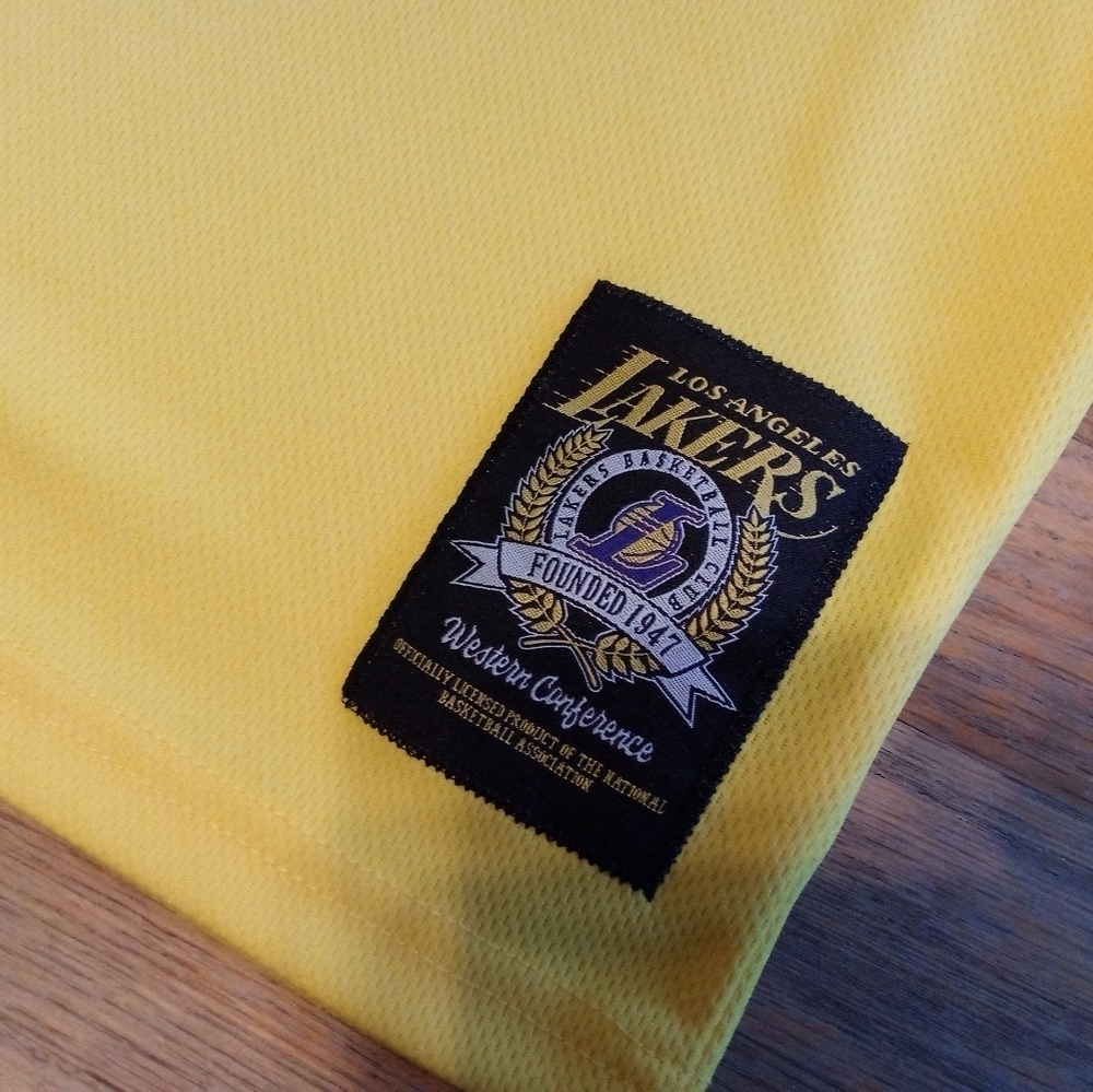 LA Lakers Jersey Men's Medium - Picture 7 of 10